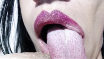 Latin webmodel with bright lipstick sucks own nipples