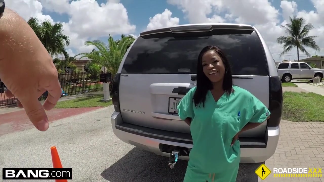 Black Woman Mechanic Fucking Client In Car