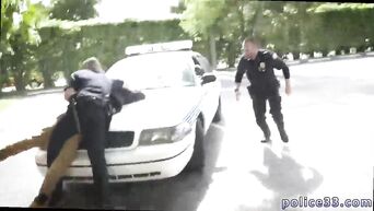 Cool blowjob for the prisoner from the cops