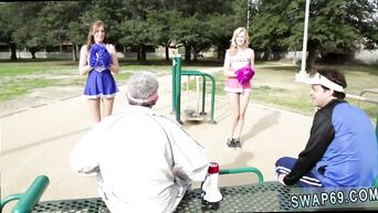 Young cheerleader shows gray-haired man her sexual skills